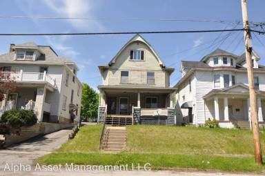 Main picture of 409 E Garfield Ave