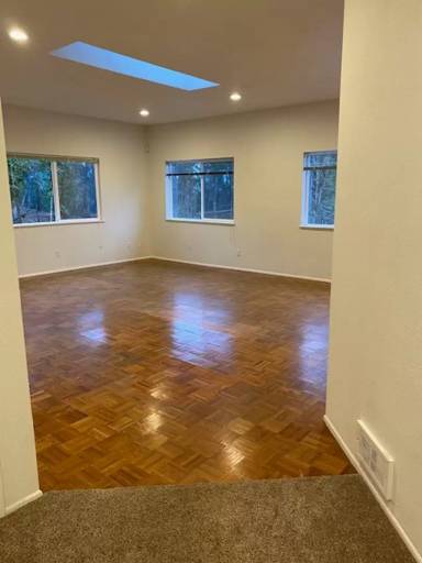 Main picture of 2859 Capital Dr