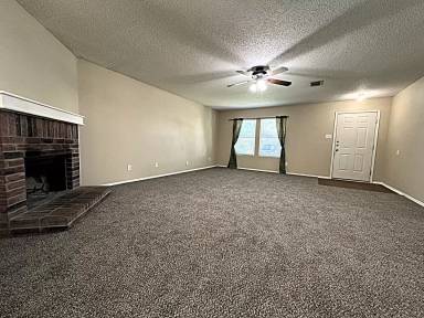 Main picture of 2221 Chestnut Dr