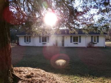 Main picture of 355 River Rd