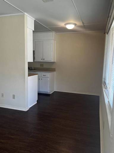 Main picture of 1620 South H