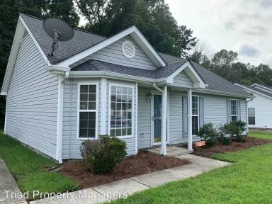 Main picture of 805 Valley Oak Dr