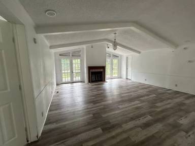 Main picture of 40247 Matthews Rd