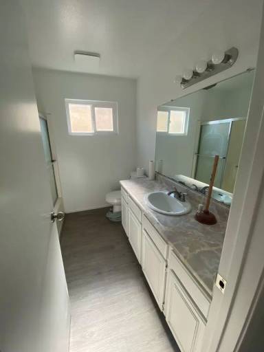 Main picture of 225 Camp Ln