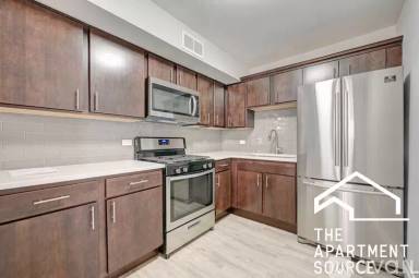 Main picture of 5800 N Sheridan Rd