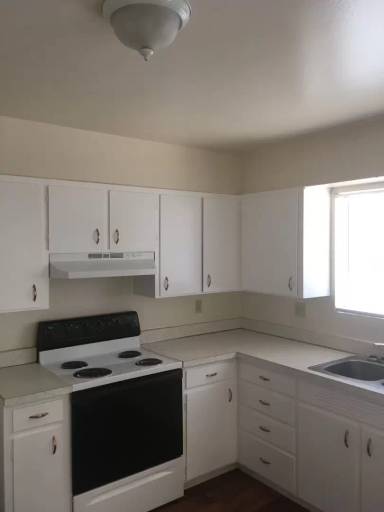 Main picture of 540 Madeira Dr SE