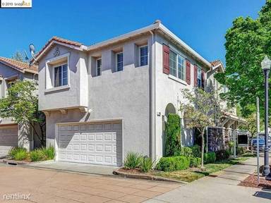 Main picture of 348 Accolade Dr