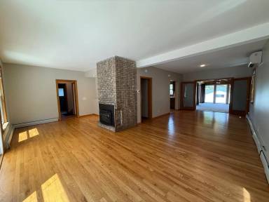Main picture of 1903 Grand Ave