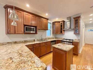 Main picture of 3448 N Damen Ave