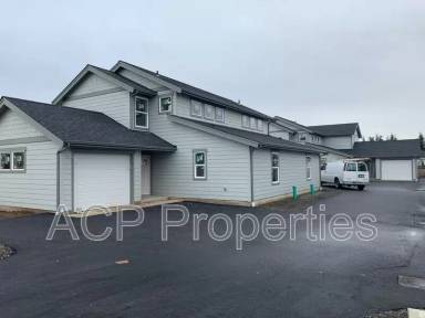 Main picture of 2010 Aaron Dr