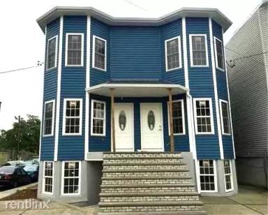 Main picture of 532 Mechanic St