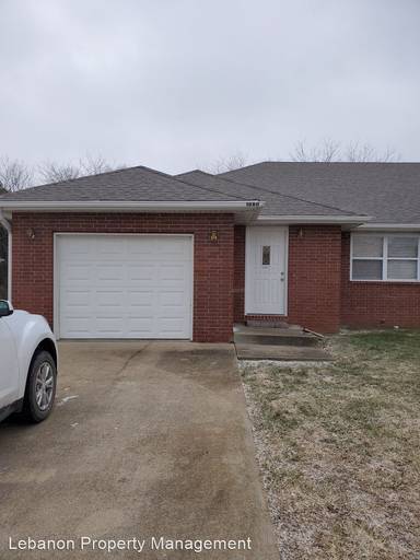 Main picture of 1020 Lake Dr