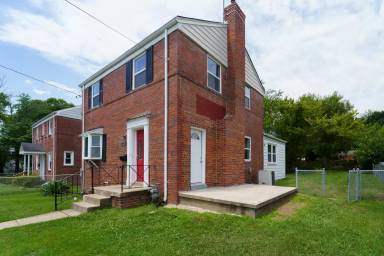 Main picture of 10024 Lorain Ave