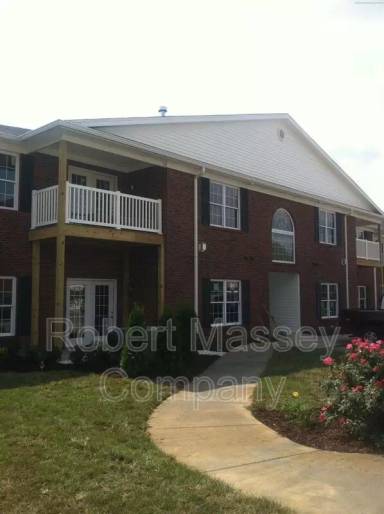 Main picture of Townepark Way