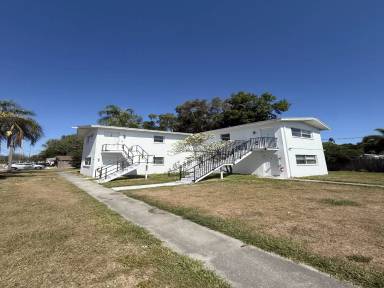 Main picture of 698 Union St