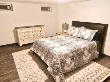 Main picture of 804 N Perry Ave