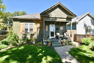 Main picture of 140 W Lucy Ave