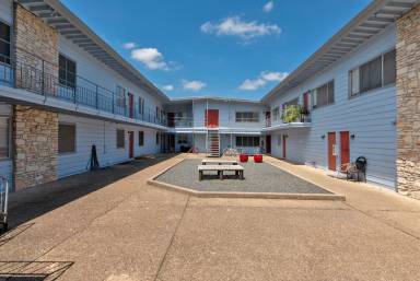 Main picture of 2408 Longview St