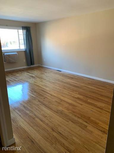 Main picture of 6126 Spencer Ave