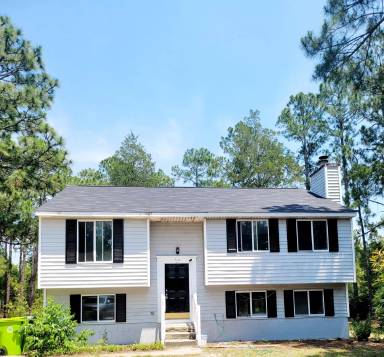Main picture of 14 Freya Ct