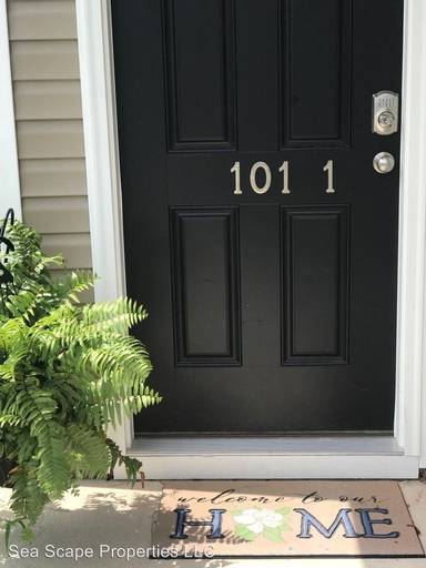 Main picture of 101 Hiram St