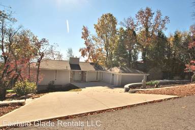 Main picture of 130 Brokenwood Ln