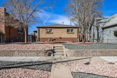 Main picture of 3135 N Race St