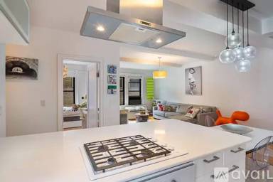 Main picture of 20 W 84th St