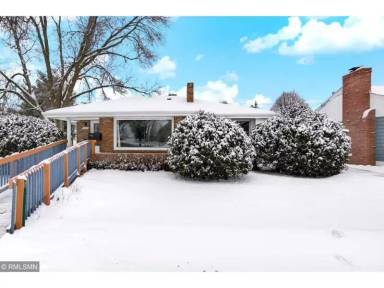 Main picture of 1041 Iowa Ave W
