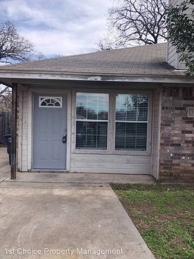 Main picture of 322 Wayne St