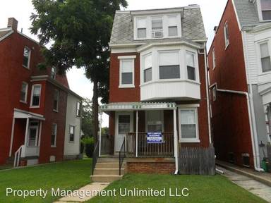 Main picture of 221 W Jackson St