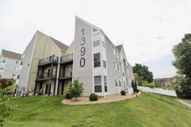 Main picture of Hunters Ridge Condominiums
