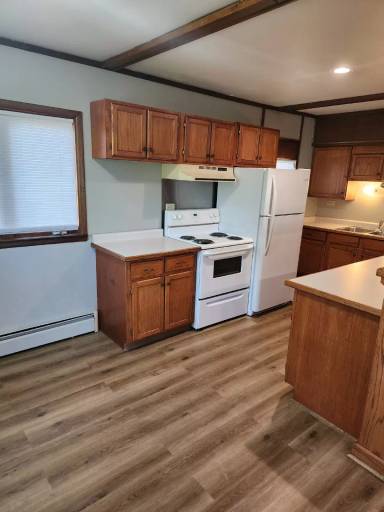 Main picture of 1550 N Eagle St