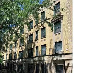 Main picture of 4850 W Adams St