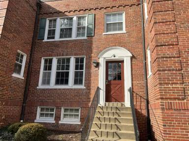 Main picture of 1762 N Rhodes St