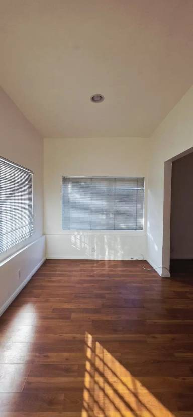 Main picture of 2779 W 8th St
