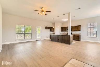 Main picture of 15630 Gatsby Ln