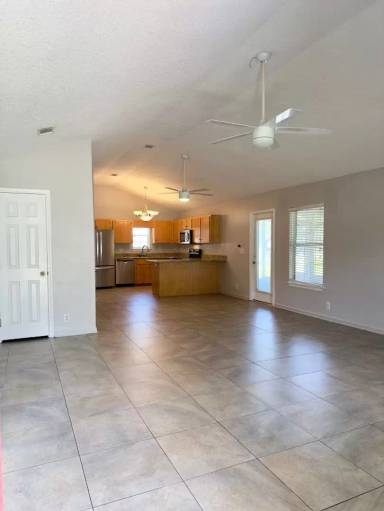 Main picture of 115 Lake Wisteria Ct