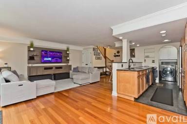 Main picture of 1169 S Plymouth Ct