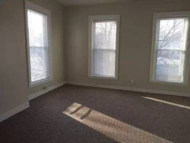 Main picture of 3 W State St