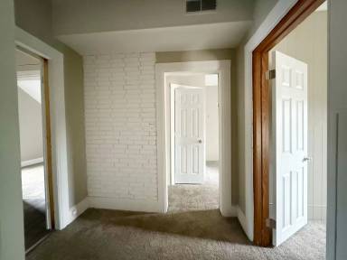 Main picture of 1020 Adams St