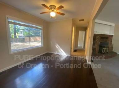 Main picture of 3550 Lake Grove Ave