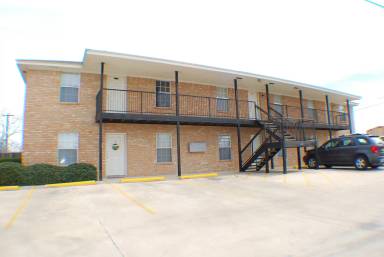 Main picture of 1201 S Amy Ln