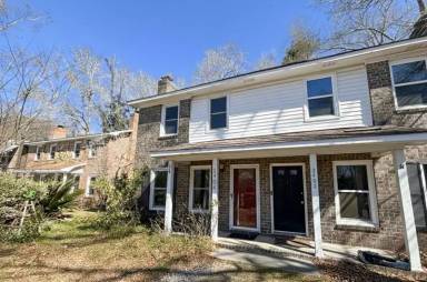Main picture of 2404 Quail Hollow Ct