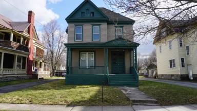 Main picture of 232 Winslow St