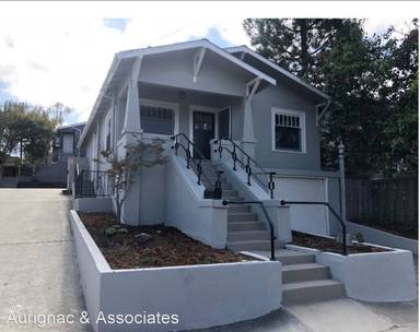 Main picture of 1127 Walnut St