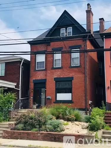 Main picture of 625 S Aiken Ave