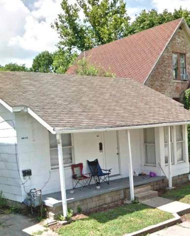 Main picture of 806 1/2 N 8th St