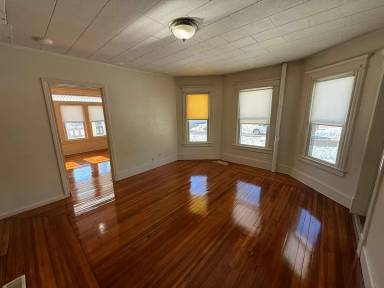 Main picture of 244 Orange St