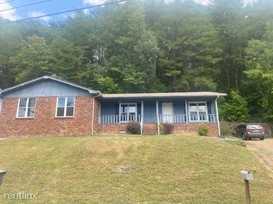 Main picture of 5216 Donlyn Ln